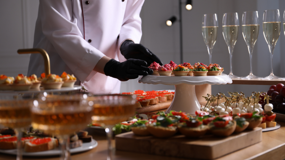 İzmir Catering Firmaları, İzmir Catering, Catering İzmir, Catering Firmaları İzmir, İzmir Catering Fiyatları, İzmir Toplu Yemek Firmaları, İzmir Catering Şirketleri